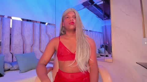 ariana_grande233 online show from 04/06/26, 11:33