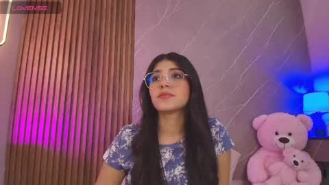 Ariana online show from 04/29/26, 12:09
