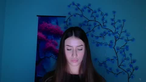 Ariana online show from 12/05/25, 01:09