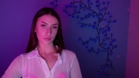 Ariana online show from 12/17/25, 12:33