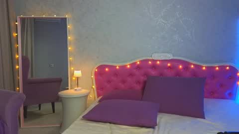 Ariana online show from 12/13/24, 06:42