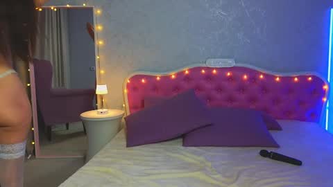 Ariana online show from 01/25/25, 02:04