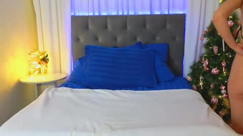 Snapshot of ariana_petite chatting on 01/12/26, 12:05 Ariana online show from 01/12/26, 12:05