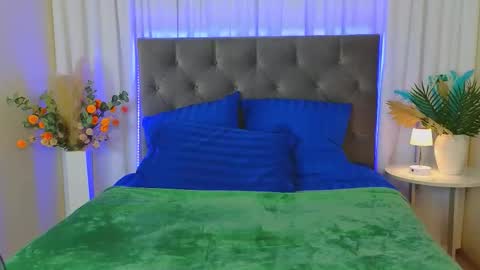 Snapshot of ariana_petite chatting on 02/02/26, 12:09 Ariana online show from 02/02/26, 12:09