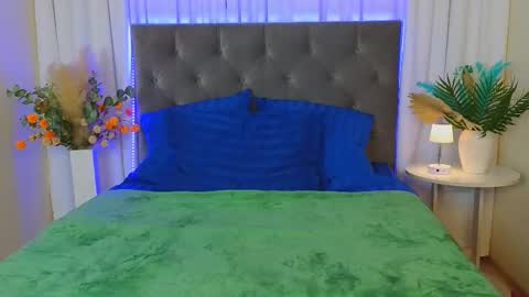 Snapshot of ariana_petite chatting on 02/18/26, 11:55 Ariana online show from 02/18/26, 11:55