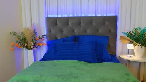 Snapshot of ariana_petite chatting on 02/26/26, 11:59 Ariana online show from 02/26/26, 11:59