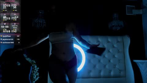 Ariana  online show from 01/11/25, 06:35