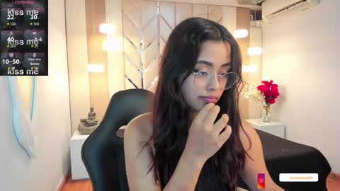 Ariana  online show from 03/03/25, 05:09