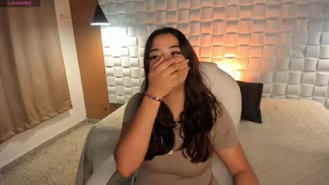 Ariana  online show from 09/28/25, 01:16