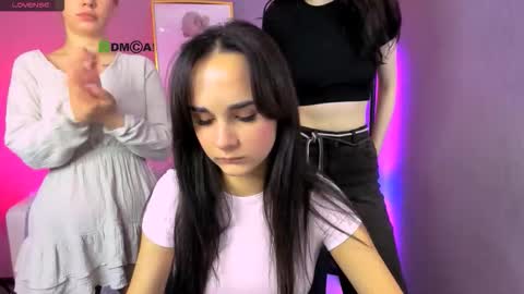 ariana_ross7 online show from 11/19/25, 08:31