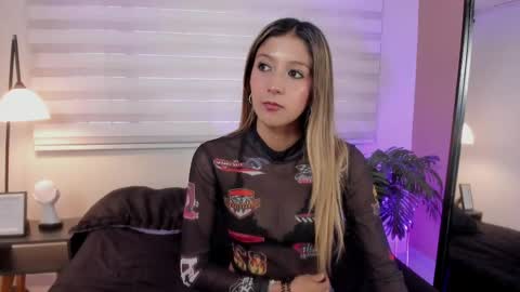Snapshot of ariana_rosse__ chatting on 04/24/26, 01:24 Ariana online show from 04/24/26, 01:24