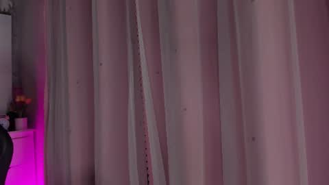 Snapshot of ariana_rosse__ chatting on 07/11/26, 02:25 Ariana online show from 07/11/26, 02:25