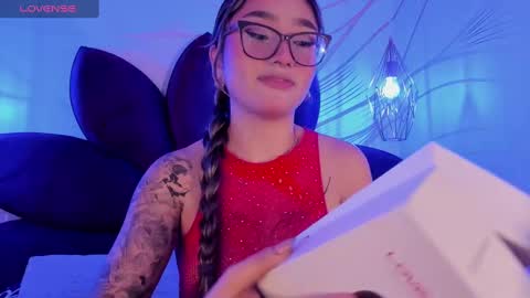 Snapshot of ariana_villada chatting on 02/01/25, 03:30 Ari online show from 02/01/25, 03:30