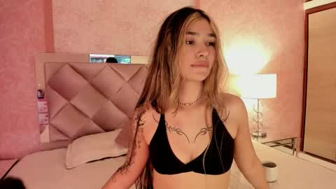 Snapshot of ariana_villada chatting on 09/27/25, 03:55 Ari online show from 09/27/25, 03:55