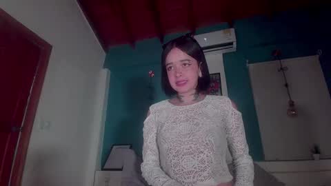 ariana_whitee online show from 11/19/25, 12:43