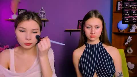 arianaa_cat online show from 05/18/26, 06:25