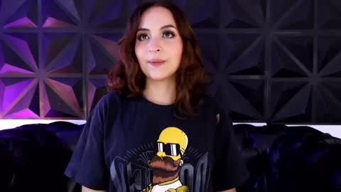 Snapshot of arianaa_jones chatting on 10/06/25, 12:57   online show from 10/06/25, 12:57