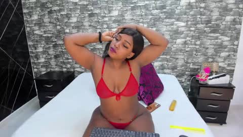 Snapshot of arianaablack chatting on 01/07/25, 12:09 Ariana online show from 01/07/25, 12:09