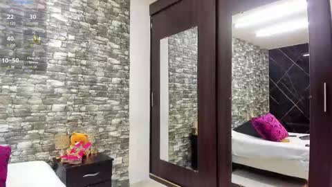 Snapshot of arianaablack chatting on 02/21/25, 12:17 Ariana online show from 02/21/25, 12:17