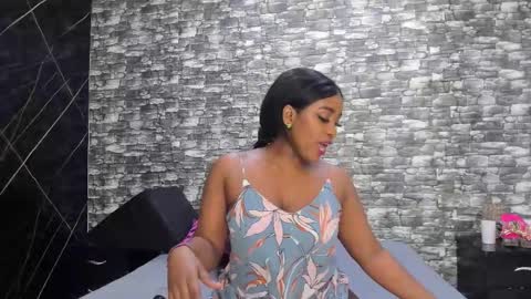 Snapshot of arianaablack chatting on 11/15/25, 12:02 Ariana online show from 11/15/25, 12:02