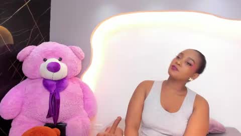 Snapshot of arianaablack chatting on 06/15/26, 12:51 Ariana online show from 06/15/26, 12:51