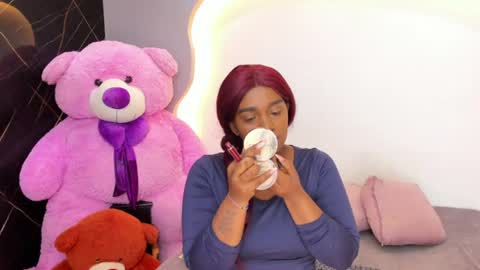 Snapshot of arianaablack chatting on 07/16/26, 12:22 Ariana online show from 07/16/26, 12:22