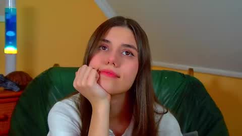 Ariana online show from 11/19/25, 06:24