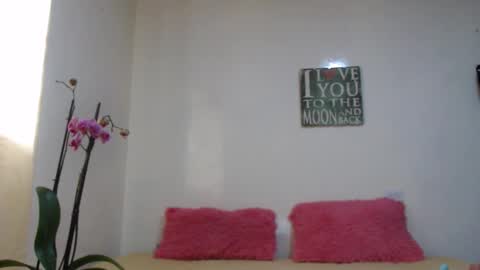 Snapshot of arianabrookss chatting on 12/18/25, 04:35 Ariana online show from 12/18/25, 04:35