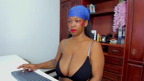 Snapshot of arianacontee chatting on 09/09/25, 09:03 Andrea online show from 09/09/25, 09:03