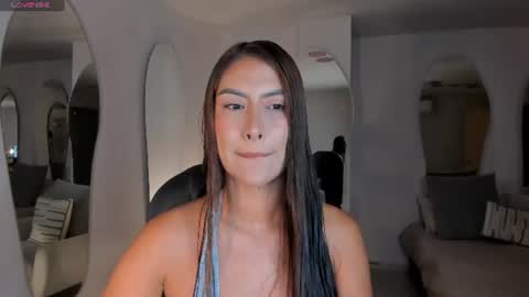 Snapshot of arianadumont chatting on 06/27/26, 11:04 Ariana Dumont online show from 06/27/26, 11:04