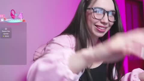 Snapshot of arianahot777 chatting on 04/24/26, 09:28 arianahot777 online show from 04/24/26, 09:28