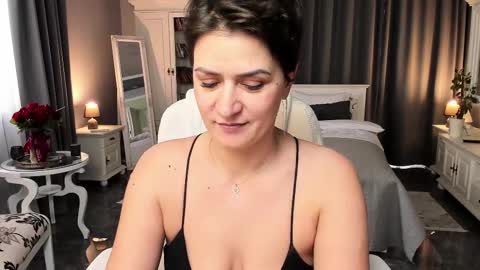 Ana online show from 02/20/25, 12:25