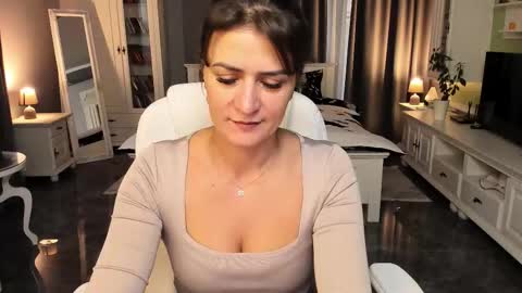 Ana online show from 10/03/25, 01:41