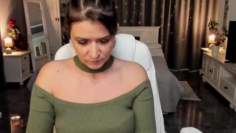 Ana online show from 12/14/25, 12:54