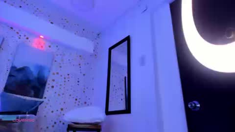 Snapshot of arianasantana chatting on 09/15/25, 01:22 Ari online show from 09/15/25, 01:22