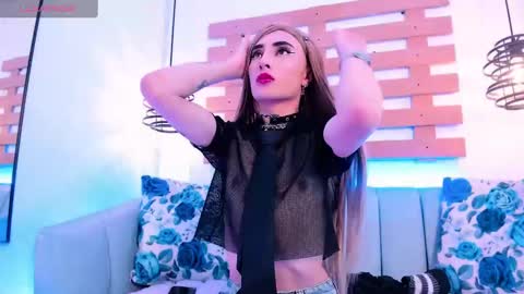 Snapshot of arianasantana chatting on 09/21/25, 01:24 Ari online show from 09/21/25, 01:24