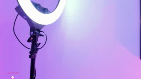 Snapshot of arianasantana chatting on 10/13/25, 12:49 Ari online show from 10/13/25, 12:49