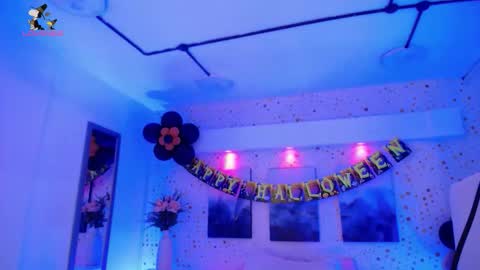 Snapshot of arianasantana chatting on 11/02/25, 12:51 Ari online show from 11/02/25, 12:51