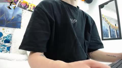 Snapshot of arianasantana chatting on 11/03/25, 12:50 Ari online show from 11/03/25, 12:50