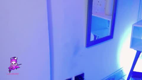 Snapshot of arianasantana chatting on 11/10/25, 12:37 Ari online show from 11/10/25, 12:37