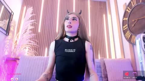 Snapshot of arianasantana chatting on 12/02/25, 12:54 Ari online show from 12/02/25, 12:54