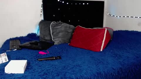 help me 100 hands up my OF is Free  online show from 02/22/25, 06:06