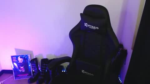 Snapshot of arianauwu666 chatting on 03/25/26, 08:48 help me 100 hands up my OF is Free online show from 03/25/26, 08:48