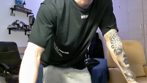 Snapshot of ariancock chatting on 02/18/25, 08:14 Banana online show from 02/18/25, 08:14