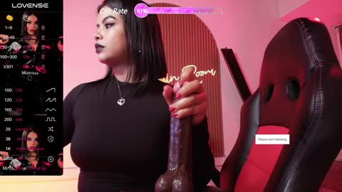 Snapshot of arianna__smith_ chatting on 02/04/25, 10:45 Arianna online show from 02/04/25, 10:45