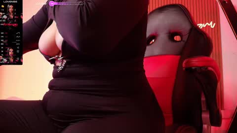 Snapshot of arianna__smith_ chatting on 03/08/25, 07:20 Arianna online show from 03/08/25, 07:20