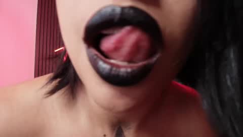 Snapshot of arianna__smith_ chatting on 09/18/25, 09:17 Arianna online show from 09/18/25, 09:17