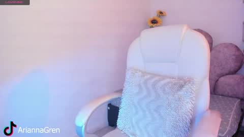 Snapshot of arianna_gren chatting on 04/08/26, 01:44 Arianna online show from 04/08/26, 01:44