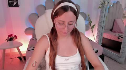 Snapshot of arianna_gren chatting on 04/15/26, 02:13 Arianna online show from 04/15/26, 02:13