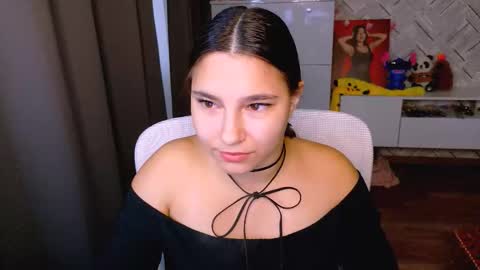 Snapshot of arianna_grend chatting on 09/23/25, 12:19 Arianna online show from 09/23/25, 12:19